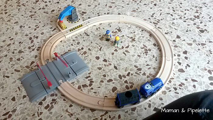 Gagner un nouveau circuit BRIO, sur le thème Police !